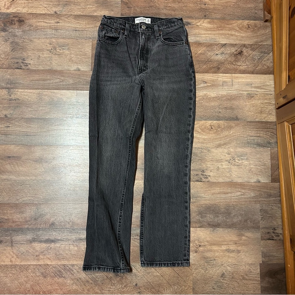 Abercrombie & Fitch Ultra High Rise 90s Straight Jean (black)